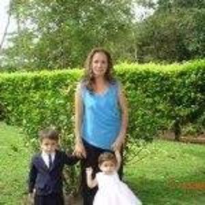 Meet your Posher, Claudia